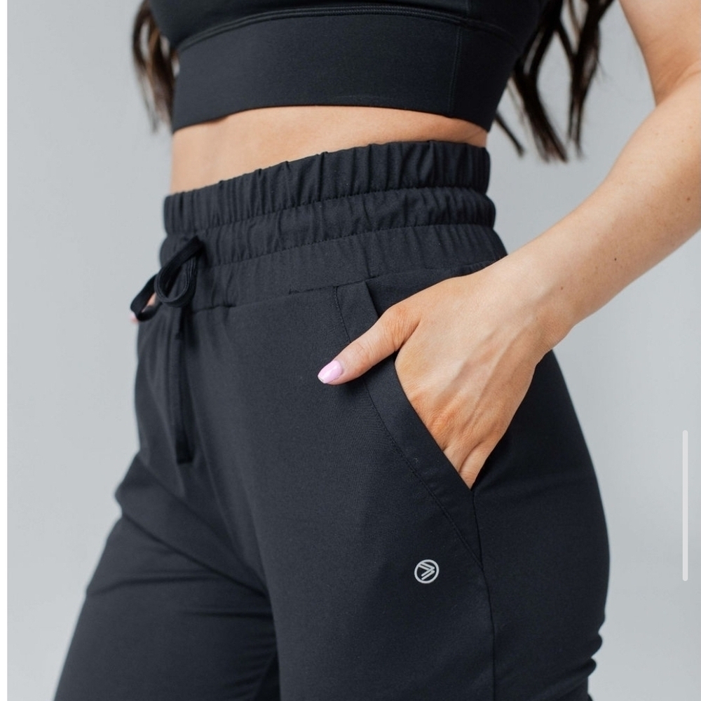 SAVVI Women's  Comfy stretchy Street Joggers BLACK | Size Small - Picture 6 of 9